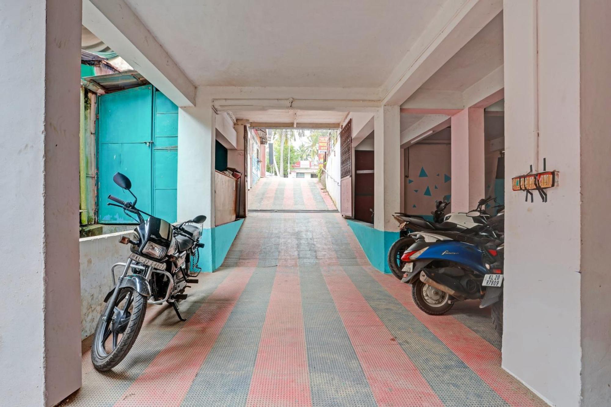 Hotel Spot On The New View Regency Thiruvananthapuram Exterior foto
